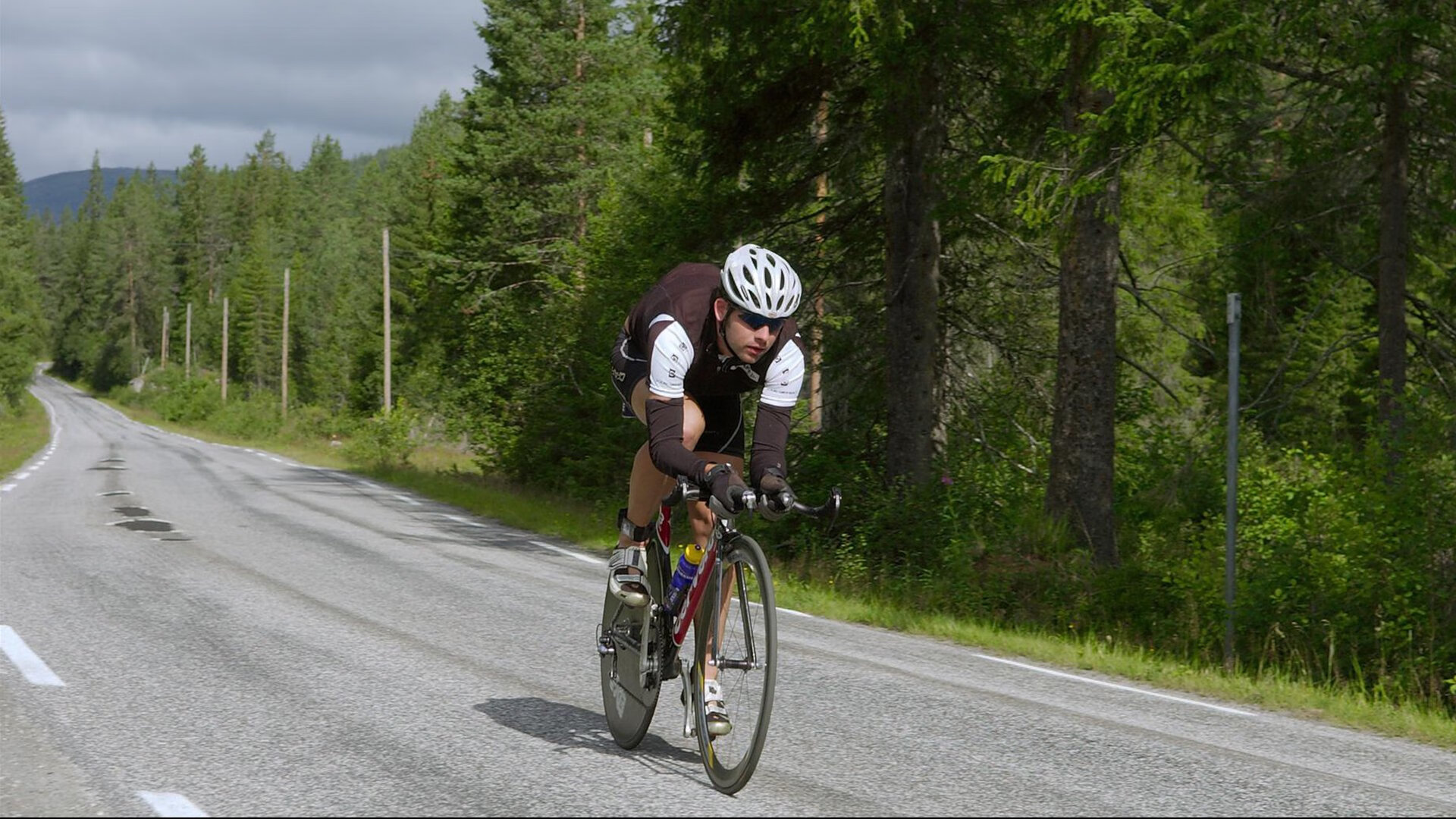 国锦赛戏剧一幕！对手黑球自杀，火箭一杆清台逆转超1分绝杀，国锦赛斯诺克直播